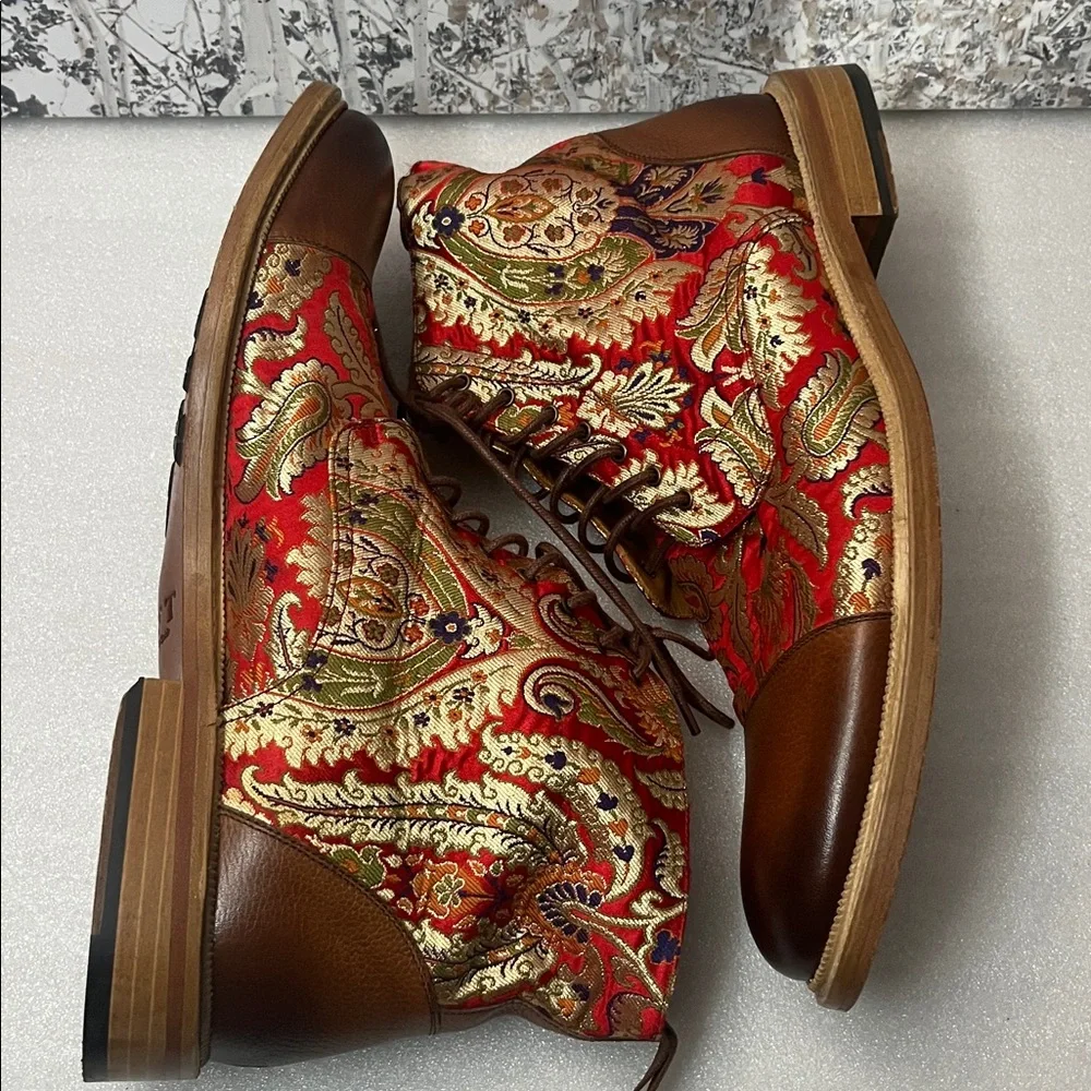 Taft The Jack in Red Paisley - Picture 9 of 15